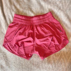 8 Lululemon Tracker Short V *4"
